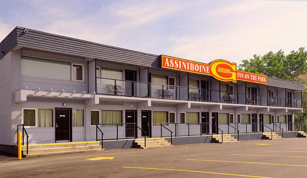 Assiniboine Gordon Inn On The Park วินนิเพก ภายนอก รูปภาพ
